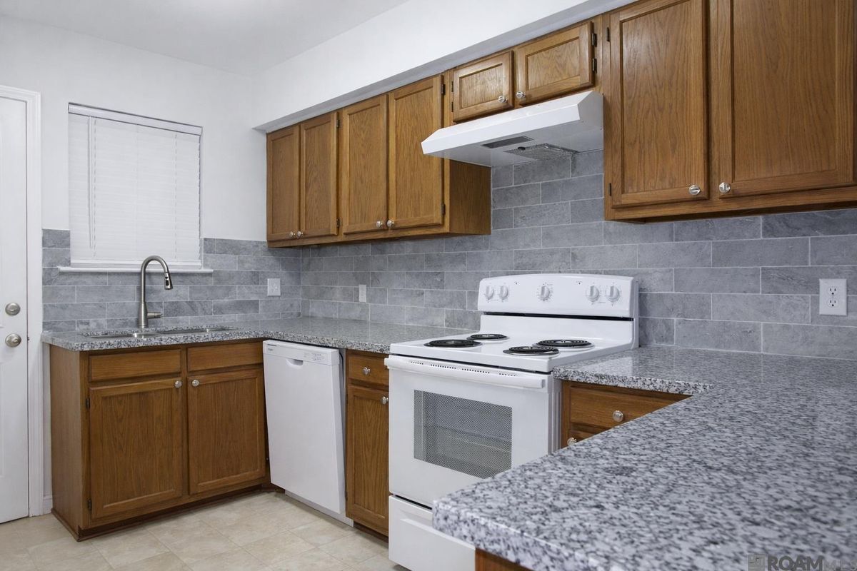 Building Photo - 224 Ocean Dr