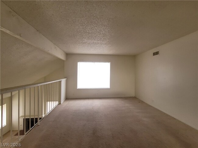 Building Photo - 4760 Woodridge Rd