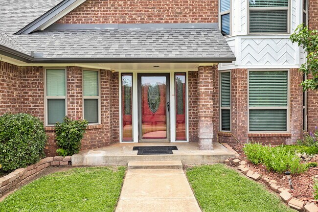 Building Photo - 1340 Bryant Cir