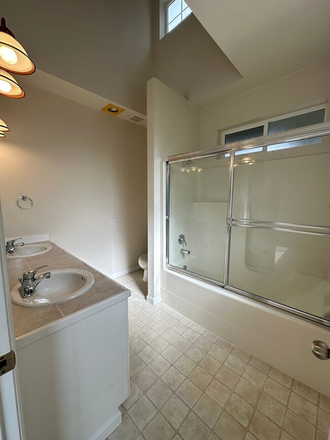 Building Photo - Sanders Mill Neighborhood 3 Bedroom, 2 Bat...
