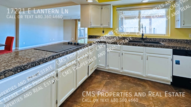 Building Photo - 17221 E Lantern Ln