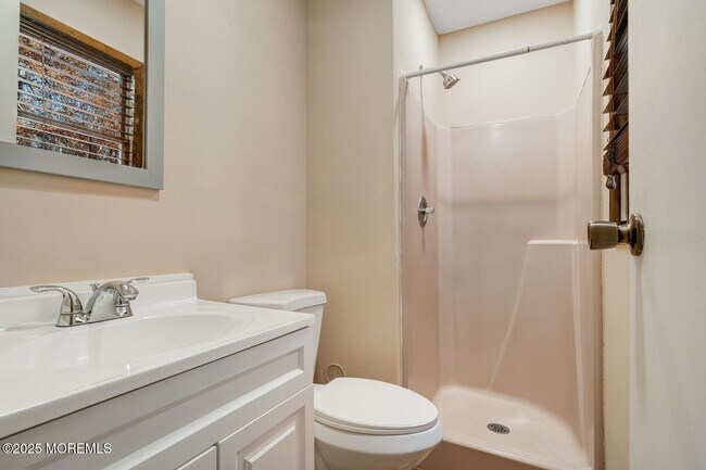 Building Photo - 257 Frog Pond Rd