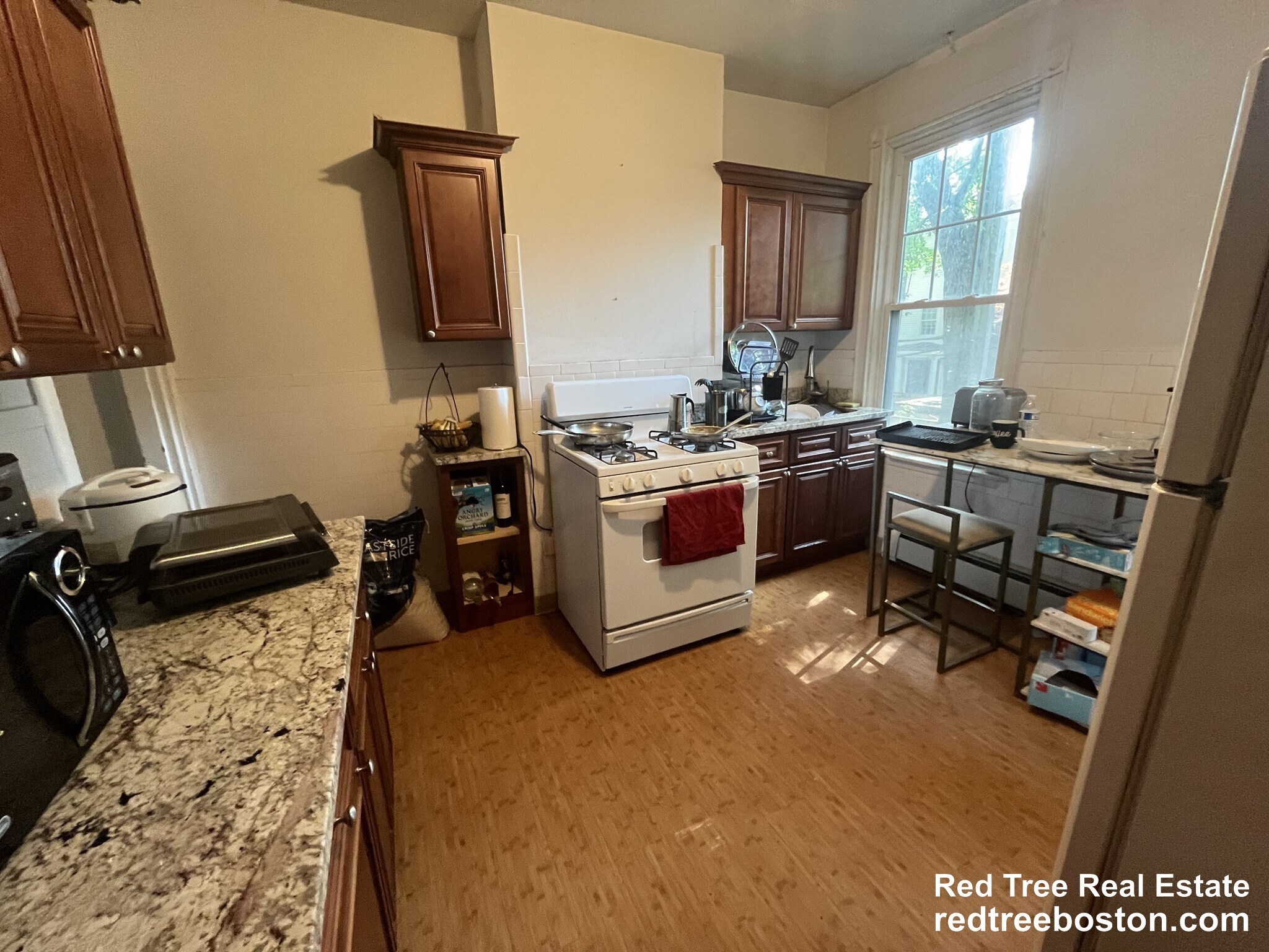 Building Photo - 17 Putnam Ave