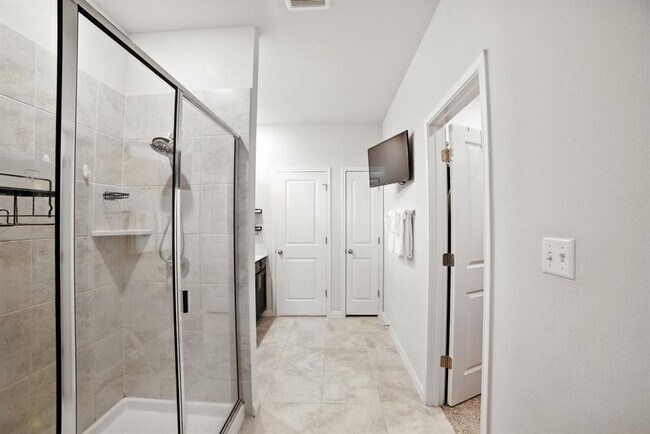 Building Photo - 324 Mountain Valley St