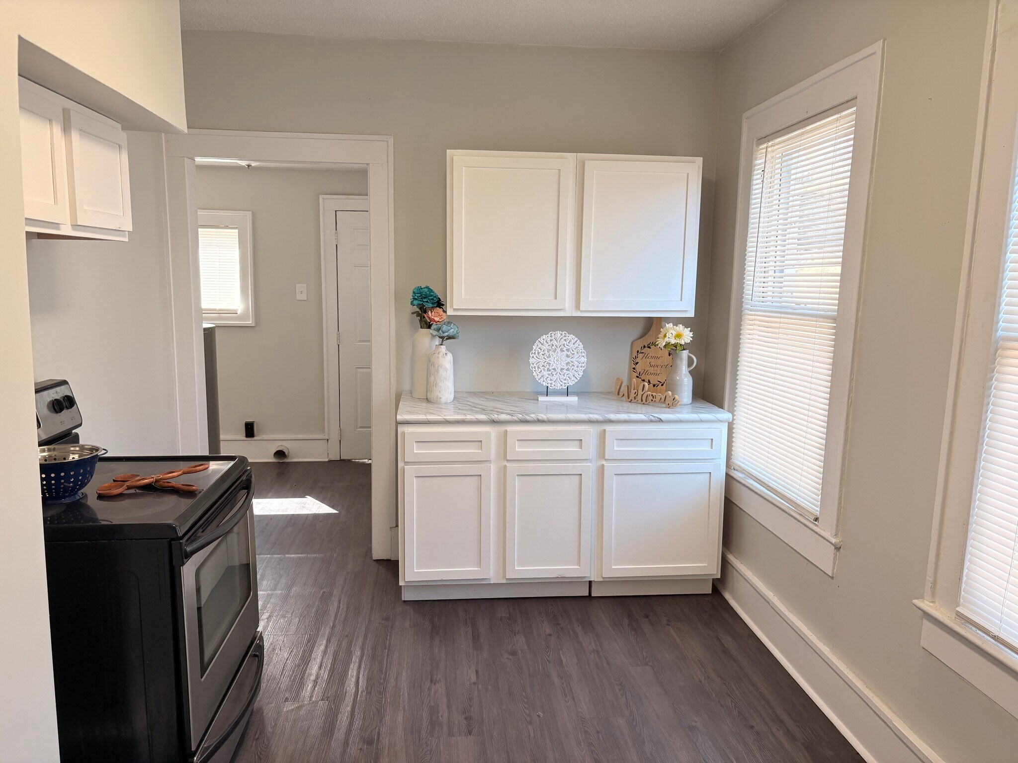 Building Photo - 2720 Ensley 5 Points W Ave