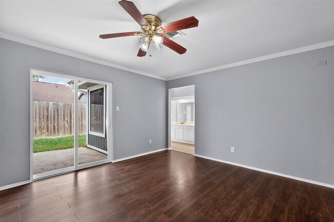 Building Photo - 6110 Gallant Forest Dr