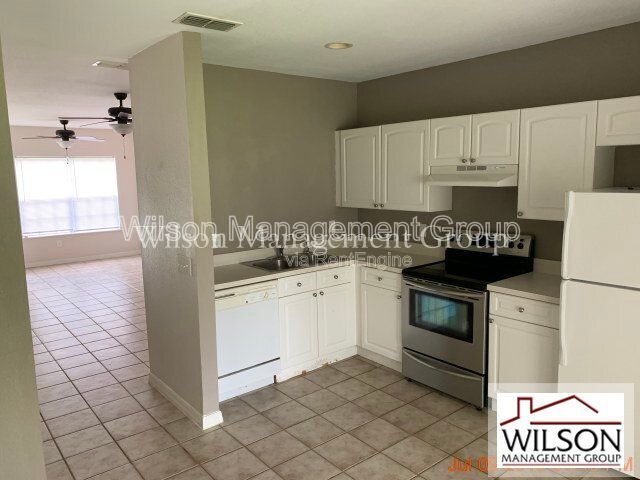 Building Photo - 4245 Plantation Cove Dr