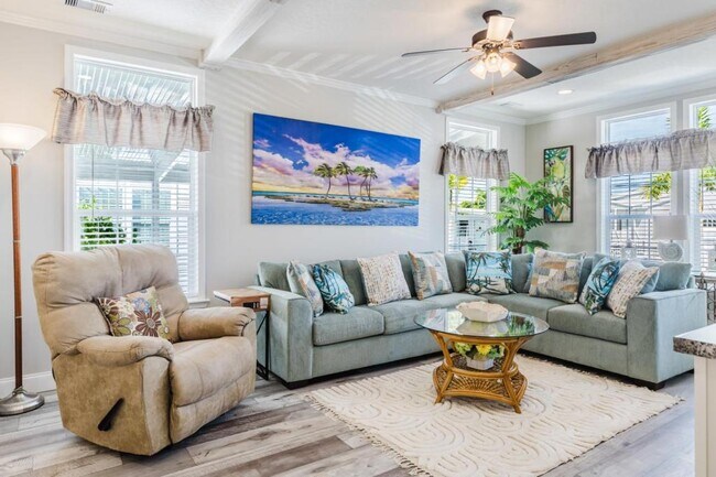 Building Photo - 12581 Coconut Dr