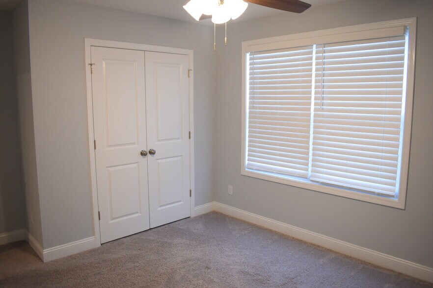 Building Photo - 4624 Runaway Bay Ln