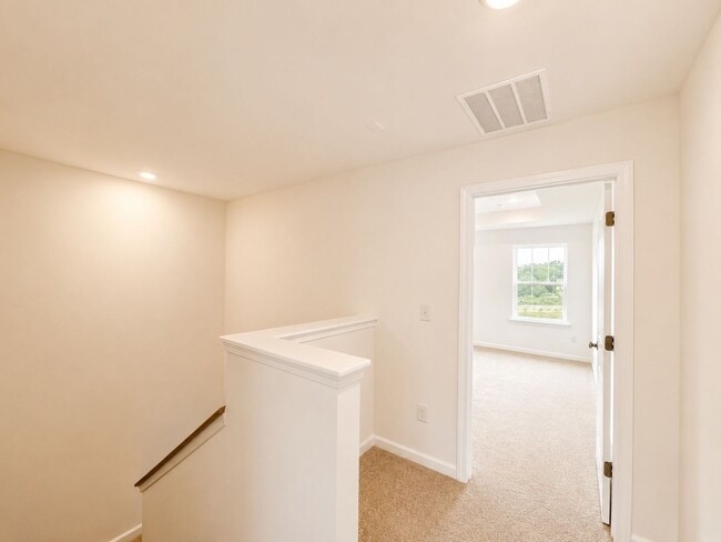 Building Photo - 2837 Rosehall