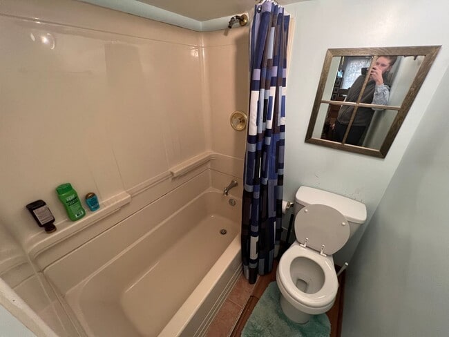 Building Photo - ***Coming Soon*** Spectacular 3 Bed 3.5 Bath Brick Home in Scenic Riverview Estates