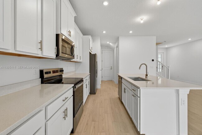 Building Photo - 3585 NW Solange Ct