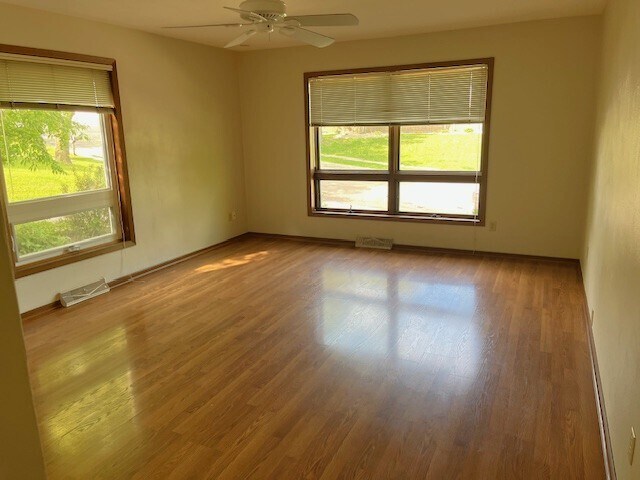 Building Photo - 211 Brookwood Dr