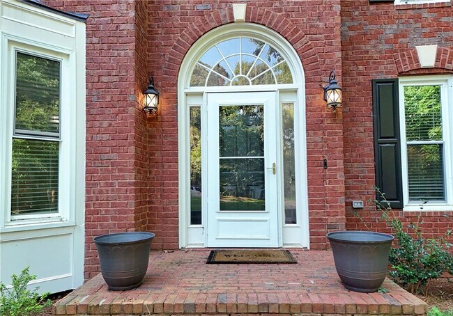 Building Photo - 2130 Hickory Cove