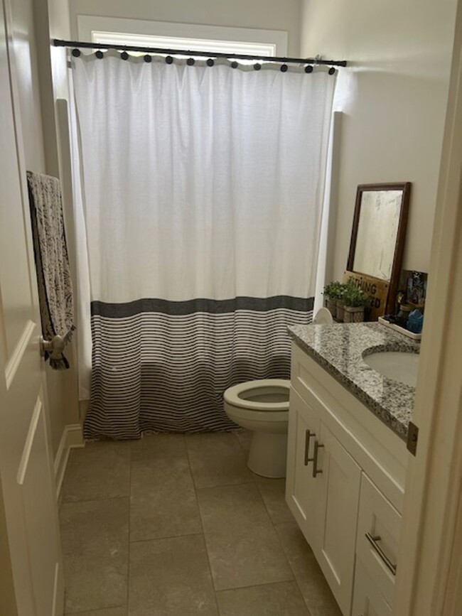 Building Photo - BEAUTIFUL HOME MINUTES FROM HARRISON BAY S...