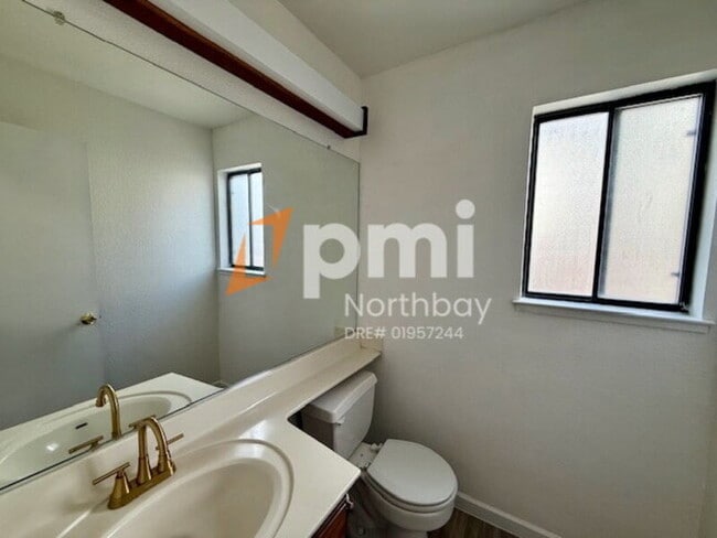 Building Photo - 1225 Whitecap Way