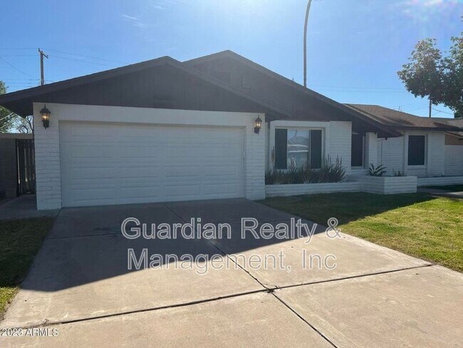 Building Photo - 8121 N 16th Dr