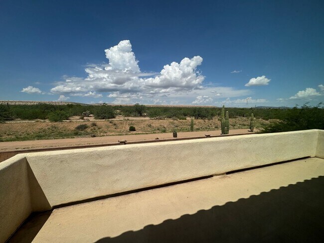 Building Photo - 4 Bedroom - 2.5 Bath - 2485 Sq. Ft - Sahuarita
