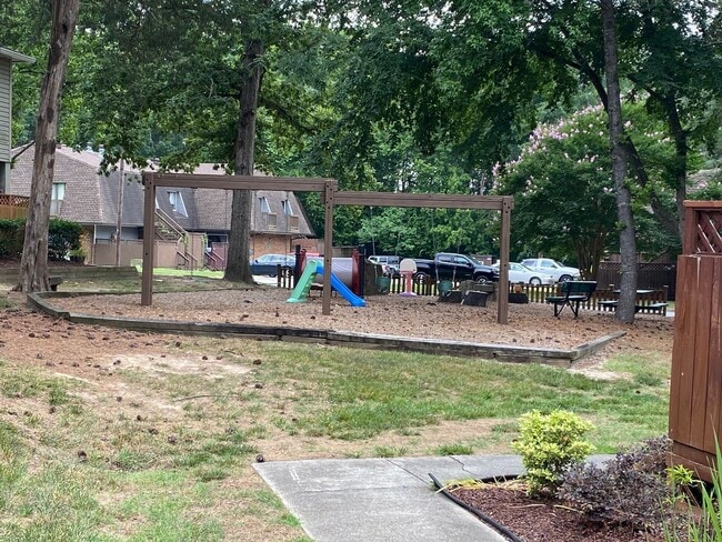 Building Photo - 2BR Finley Forest Condo – Minutes to Chapel Hill & UNC