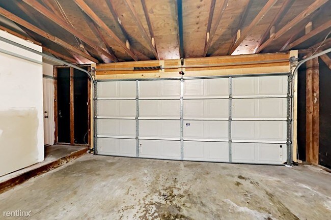 Building Photo - 105 Glace Rd