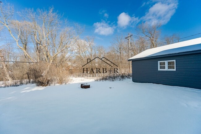 Building Photo - Recently Renovated 5 Bedroom Home! *1/2 OFF FIRST MONTH OF RENT*