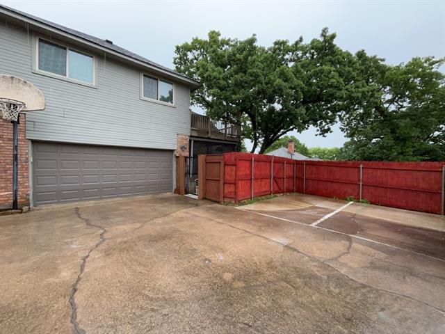 Building Photo - 3909 Meadow Dr