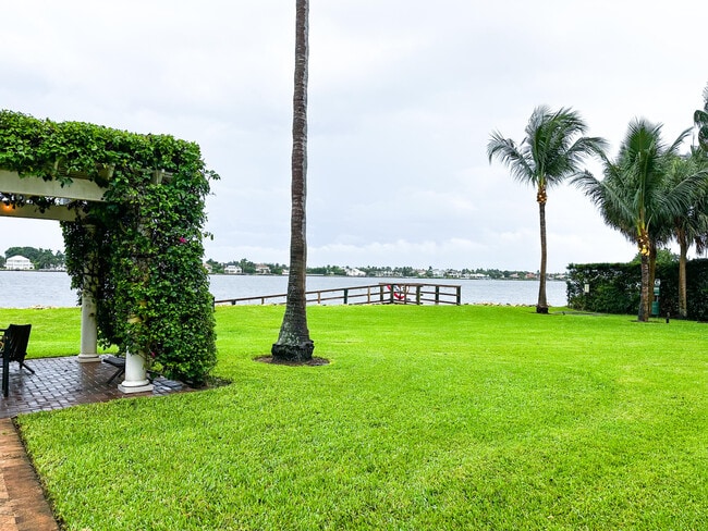 Building Photo - 137 Ocean Cay Way