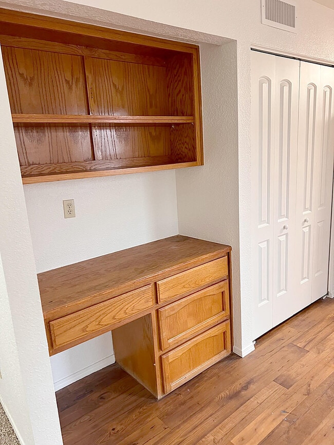 Building Photo - 7125 Tierra Taos Dr