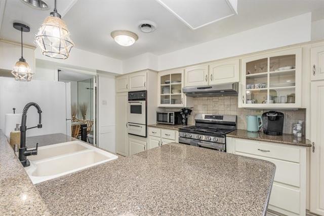 Building Photo - 2404 Crestview Cir
