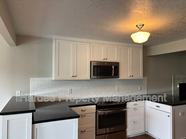 Building Photo - 113 W Braemere Rd