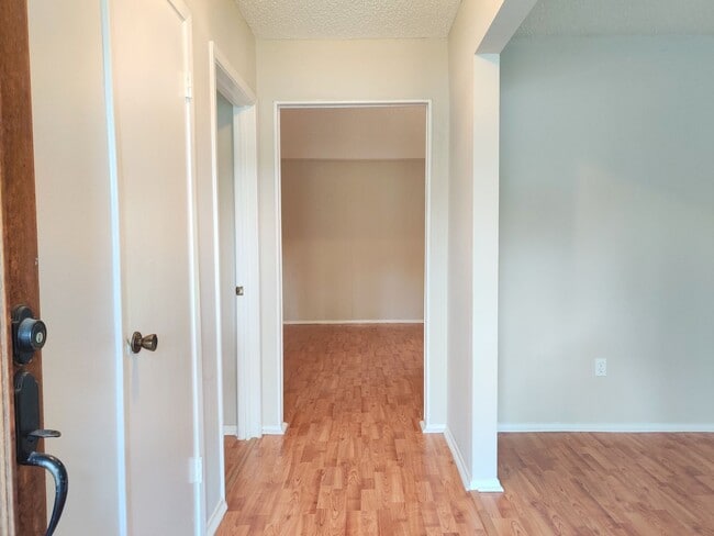 Building Photo - 1914 Seakale Ln