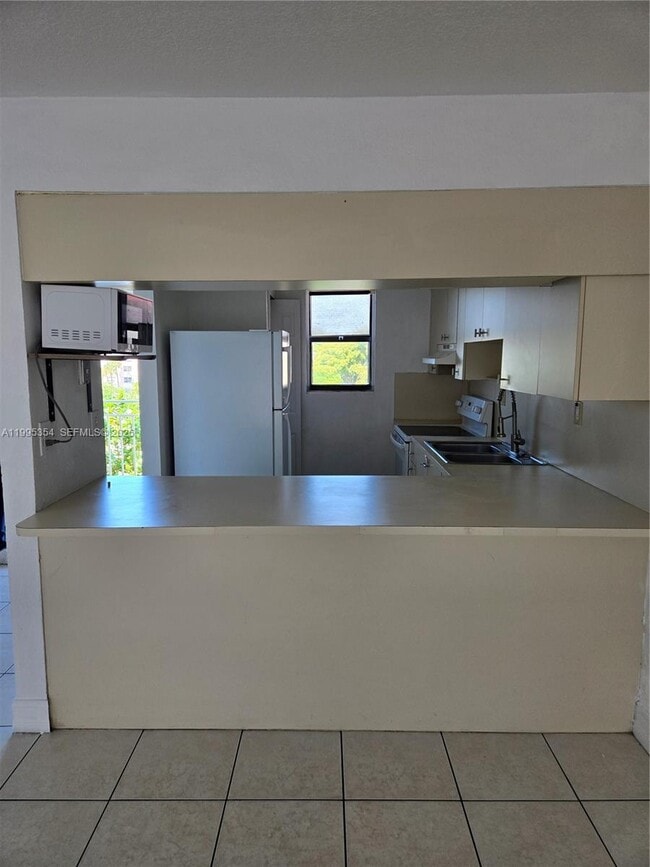 Building Photo - 8425 NW 8th St