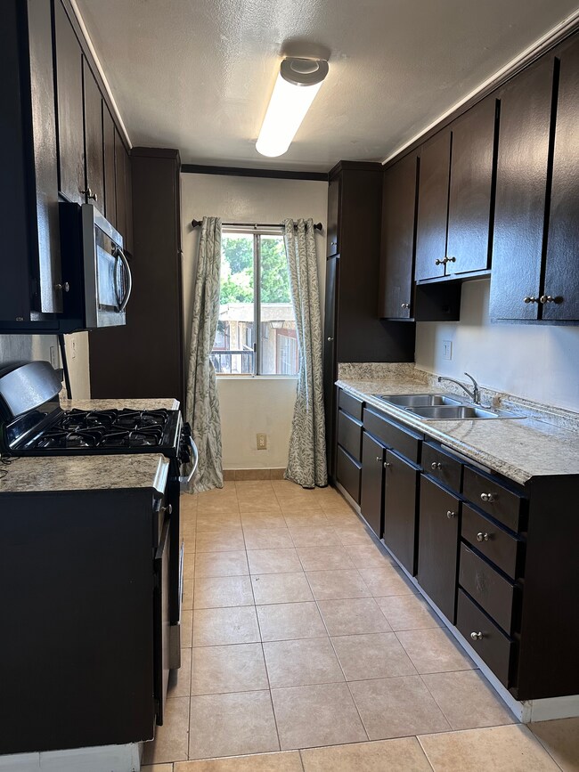 Building Photo - 8800 Cedros Ave