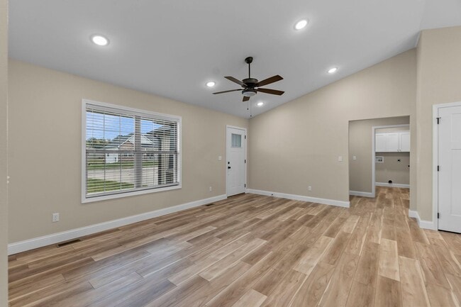 Building Photo - Charming 3 Bedroom, 2 Bathroom Home in Jac...
