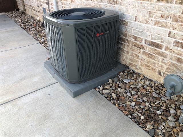 Building Photo - 5736 Bonnie Dr