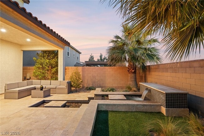 Building Photo - 10125 Sequoia Glen Ave