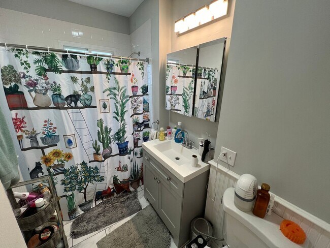 Building Photo - 305 Highland Ave #2 Somerville MA 02144