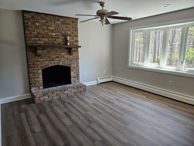 Building Photo - 4738 Grand Valley Rd