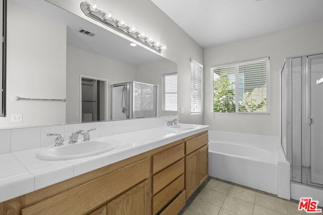 Building Photo - 30319 Cedar Oak Ln
