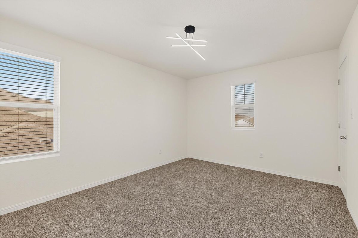 Building Photo - 361 Wren Ln