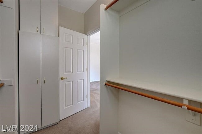 Building Photo - 9420 San Laguna Ct