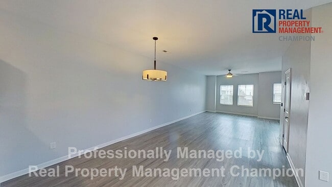 Building Photo - Spacious 3-Story Townhome in the Heart of Carolina Beach — Backs to State Park