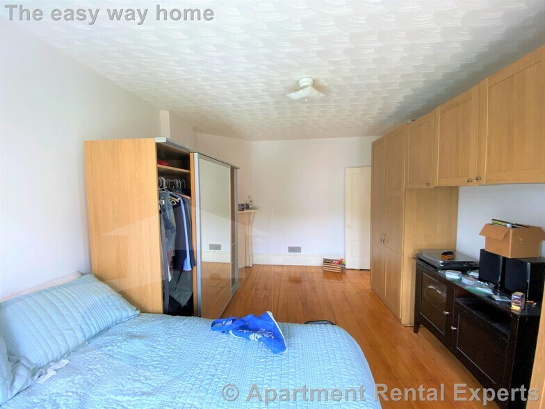 Building Photo - 250 Beacon St