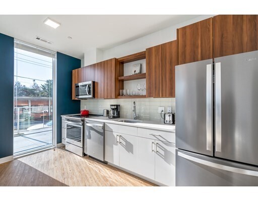 Building Photo - 525 Western Ave