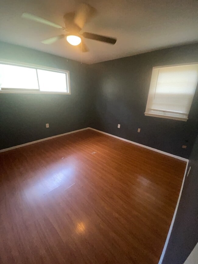 Building Photo - 2694 Woodside Dr