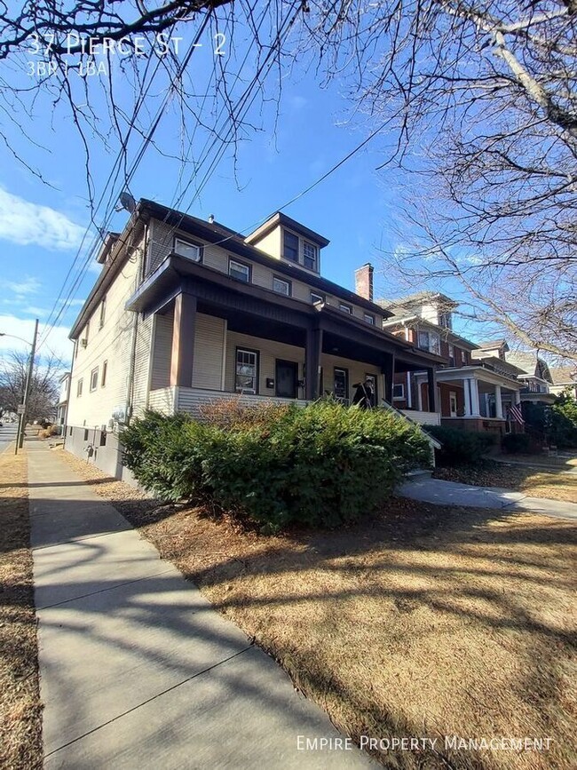 Primary Photo - 37 Pierce St