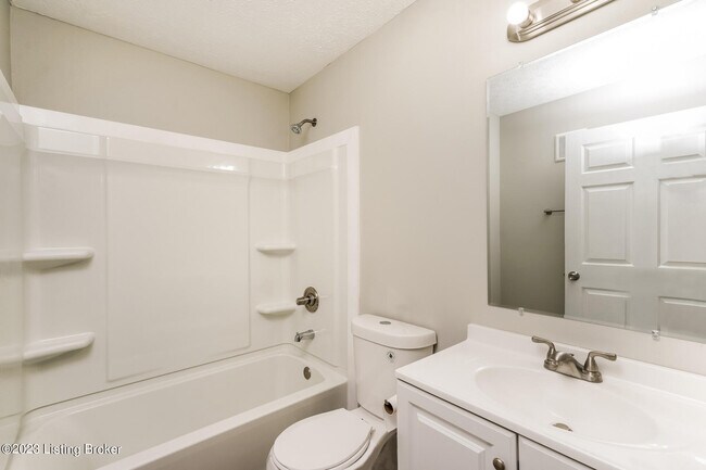 Building Photo - 2821 Rowan St