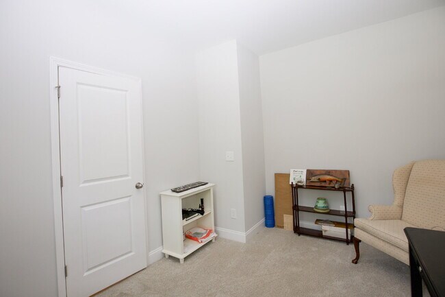 Building Photo - 125 Lancashire Ln