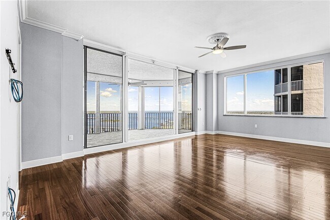 Building Photo - 2104 W First St