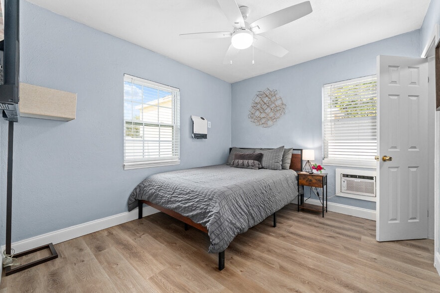 Spacious Bedroom & Energy-Saving/Efficient Wall AC/Heater - 401 S Mars Ave